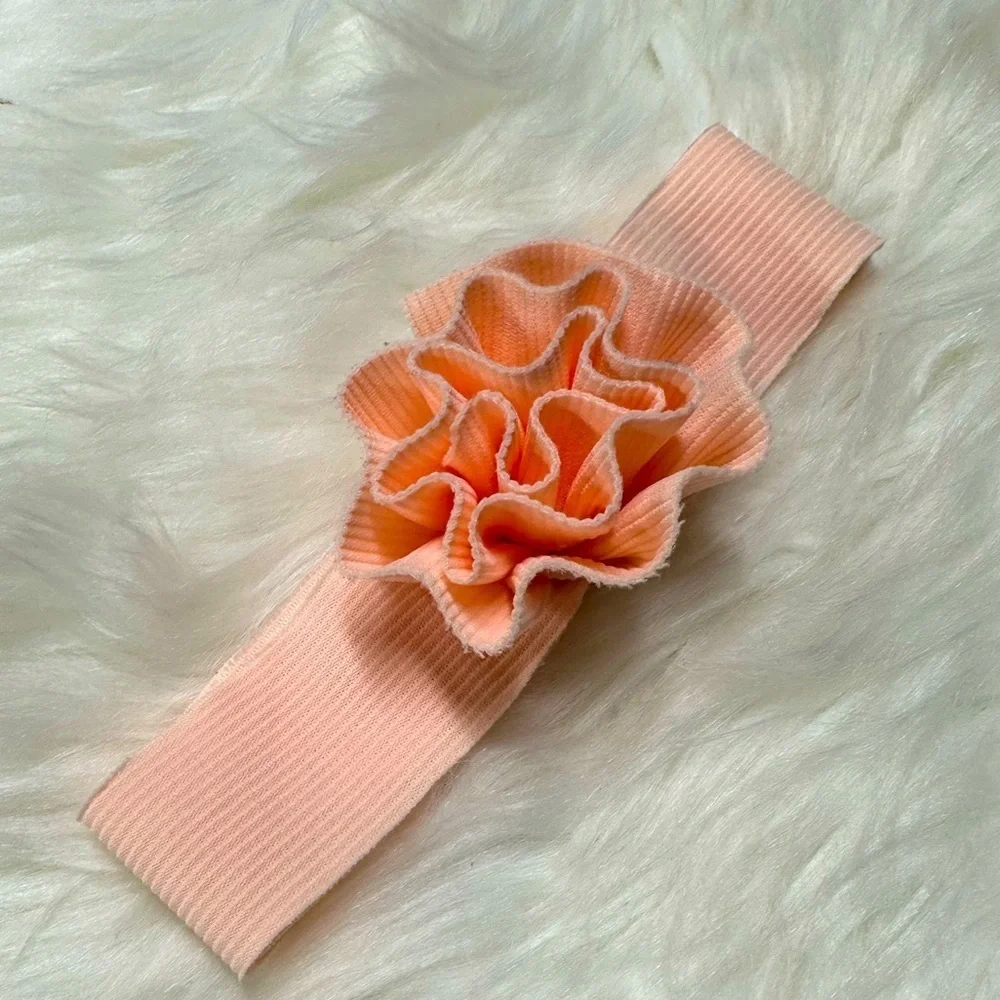 5/$30 Carter’s 0-3m Baby Girl Romper & headpiece​